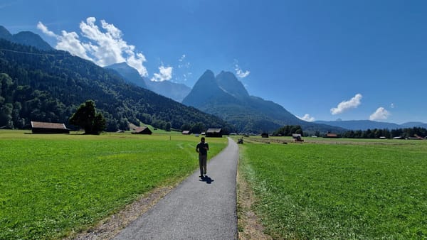 Von der Alpspitzbahn durch die Höllentalklamm